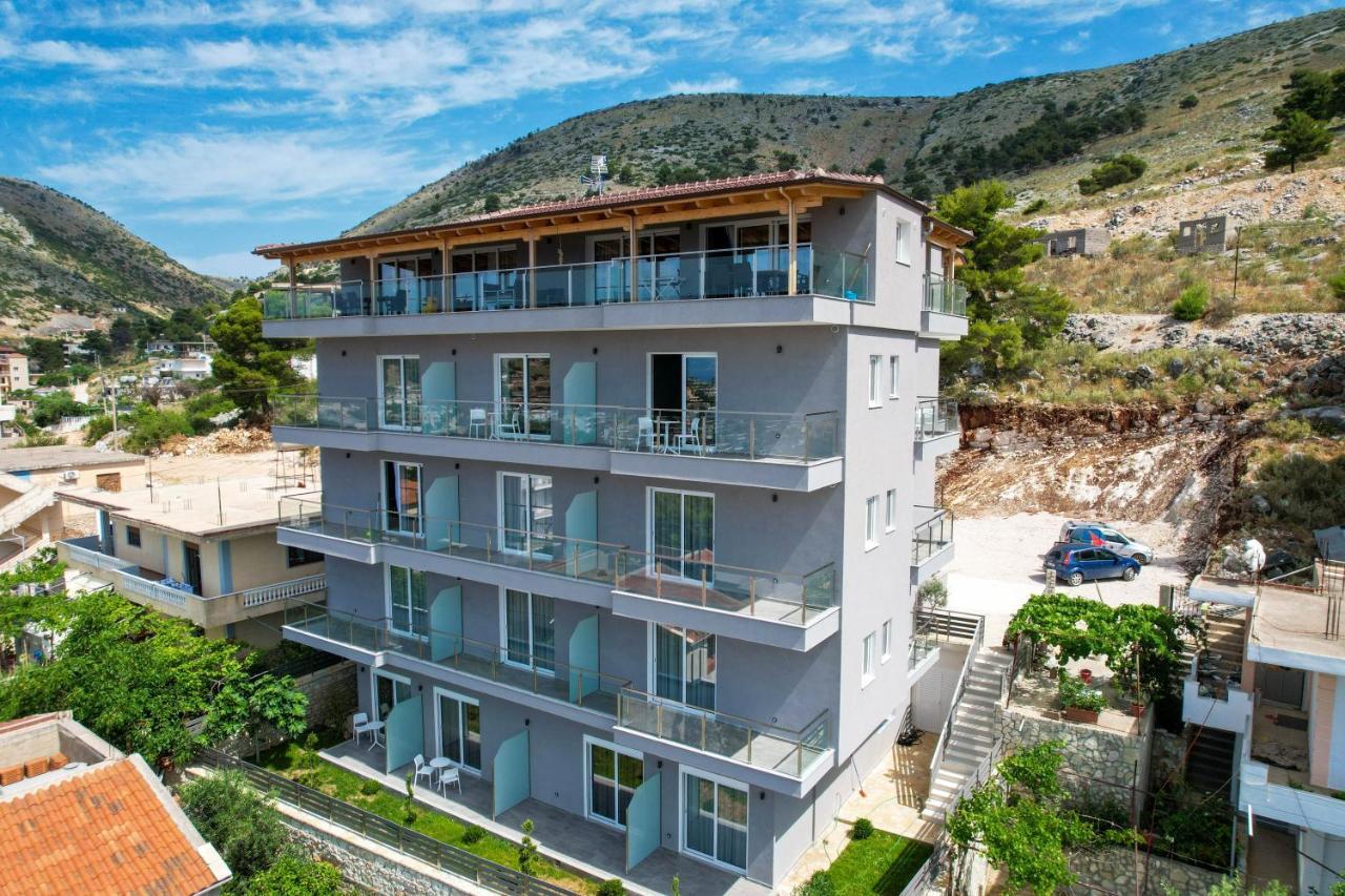 Angel Saranda Palace Exterior photo