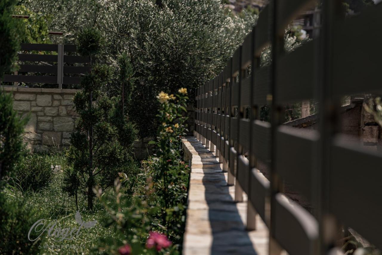 Angel Saranda Palace Exterior photo